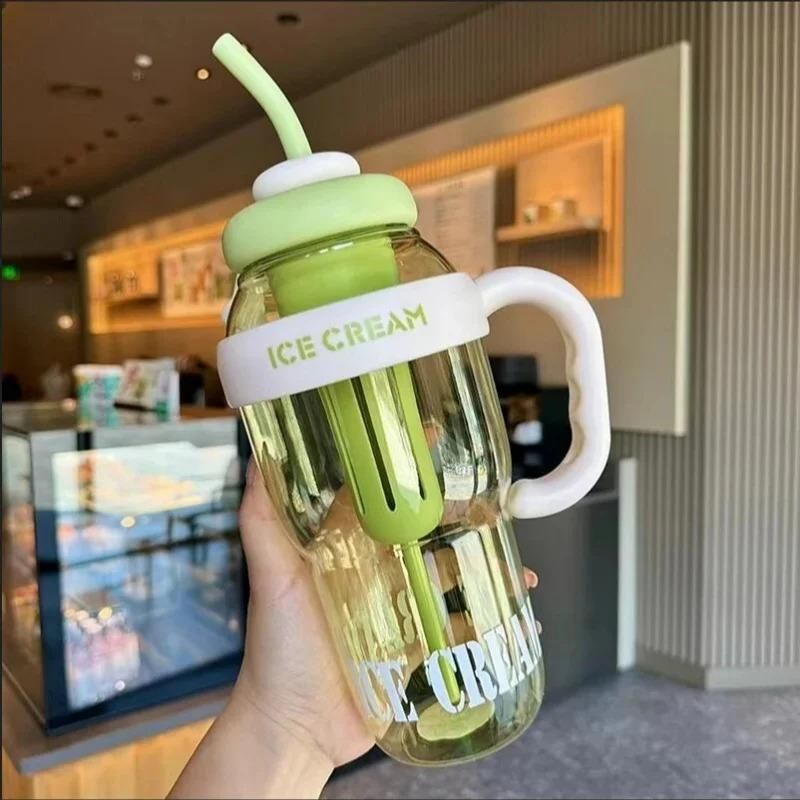 Water Bottle with Handle and Straw - Feature 4